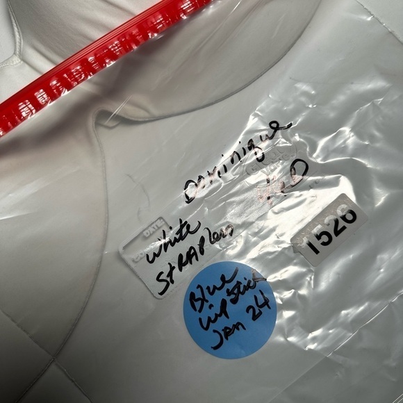 Dominique Bra 46D Strapless Convertible Underwire Contour White Full Figure NWOT - Picture 3 of 9